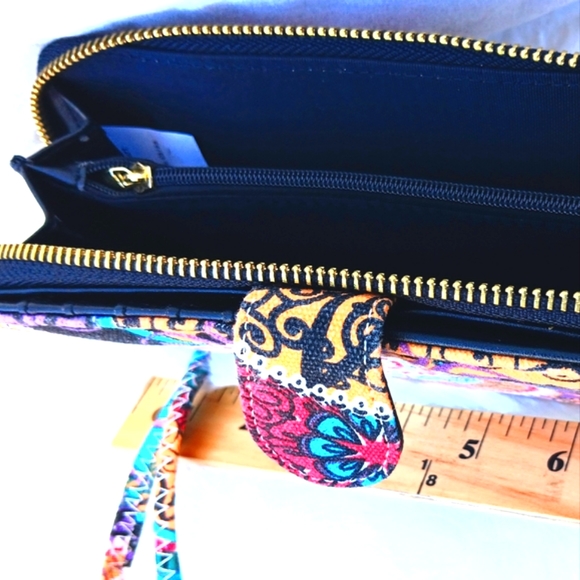 The ZODIAC 3rd Dimension Wallet - Picture 8 of 13